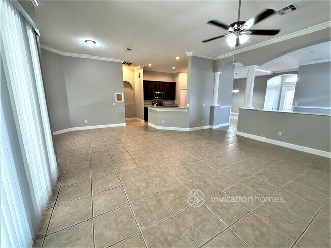 Foto del edificio - 1916 Oak Grove Chase Dr