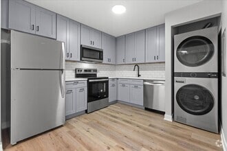 Building Photo - 300 W Maple Ave