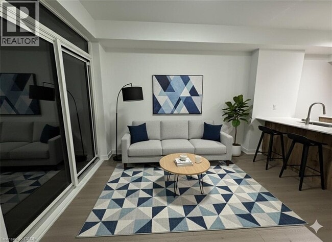 Building Photo - 25 Wellington St S