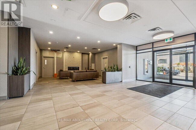 Photo du bâtiment - 150-150 Oak Park Blvd