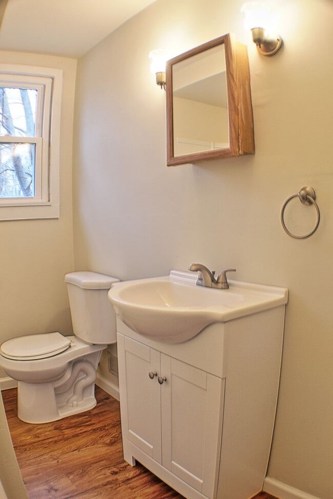 Building Photo - 43 Beckers Grove