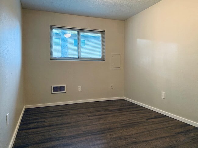 Building Photo - 12626 NE 118th St, Apt 2