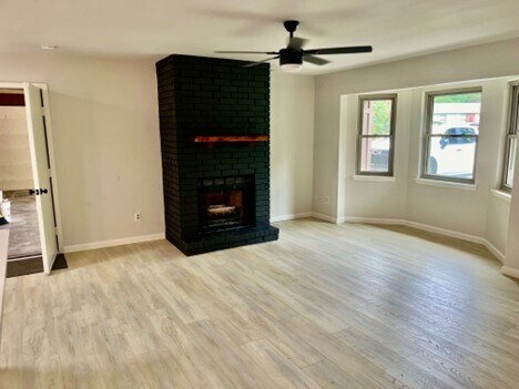 Foto del edificio - 223 Cedarwood St