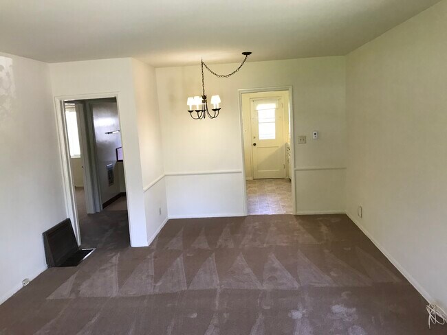 Building Photo - 3643 Stancrest Dr
