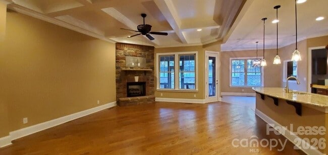 Building Photo - 550 Cottonfield Cir