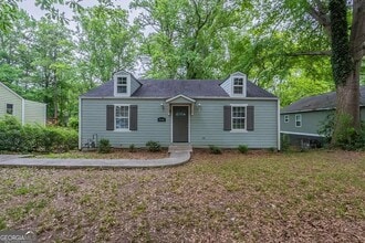 Building Photo - 3140 Delowe Dr