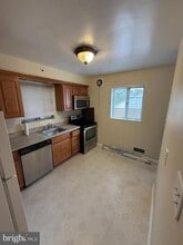 Building Photo - 205 Brewster Ave