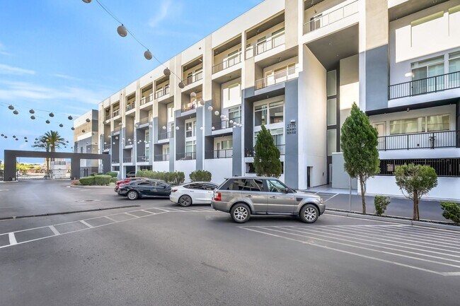 Foto del edificio - 2775 W Pebble Rd