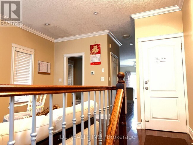 Photo du bâtiment - 198a Finch Ave E