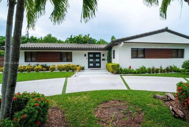 Foto del edificio - 8799 SW 80th St