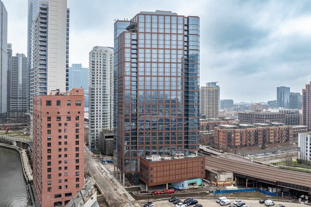 Cassidy on Canal Apartments in Chicago, IL