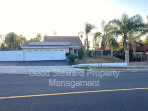 Building Photo - 1604 Avenida Del Vista