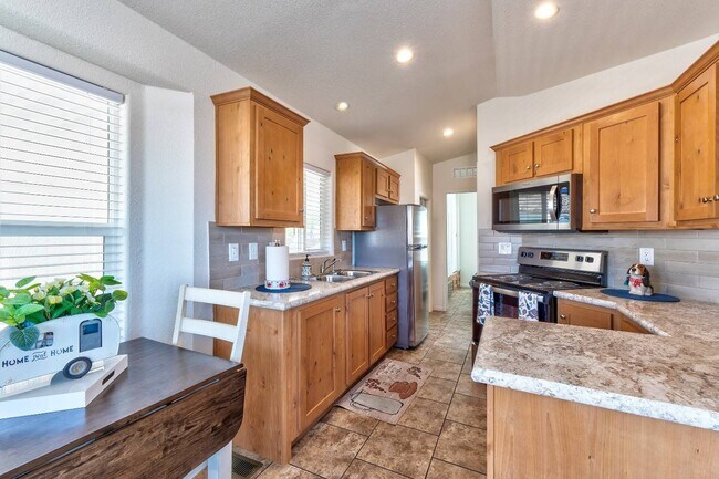 Building Photo - 124 S 54th St