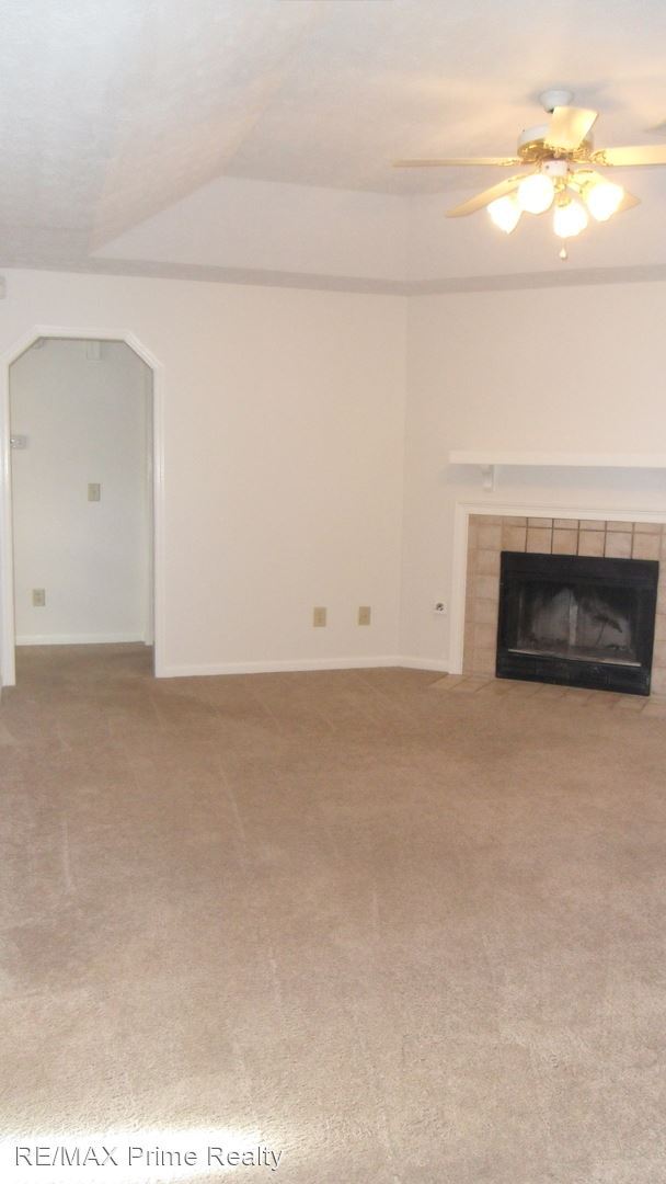 Building Photo - 4 br, 2 bath House - 7158 Paprika Lane