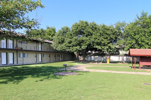 Building Photo - 1320 W Kingsley Rd