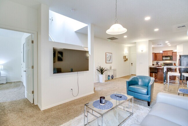 Building Photo - 251 San Clemente Ave NW