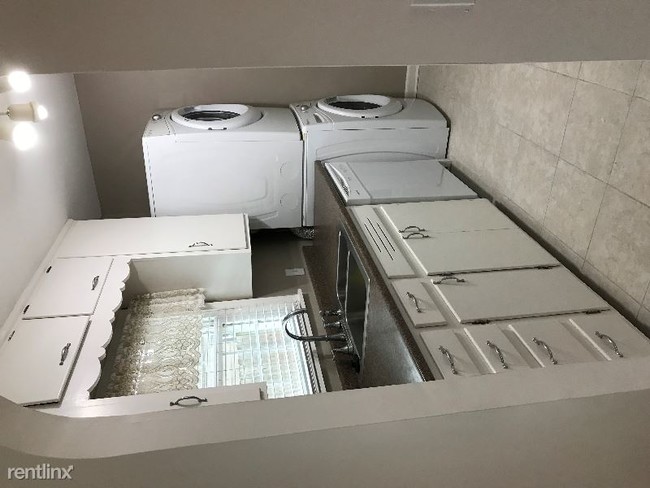 Foto del edificio - 4924 W Maple St