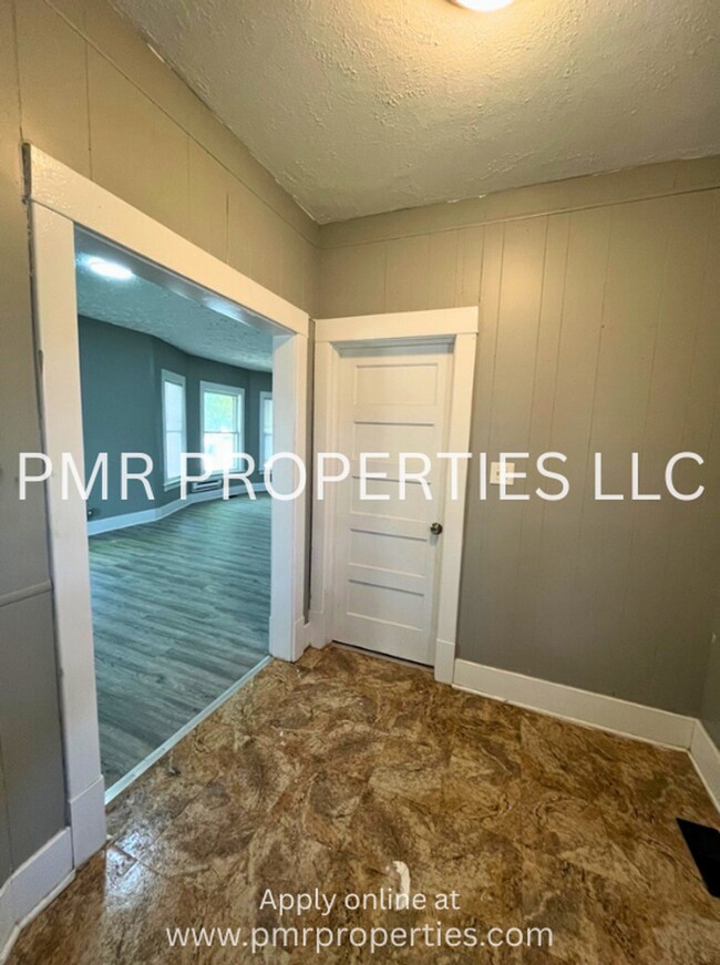 Foto del edificio - 3 Bedrooms/1Bathroom House