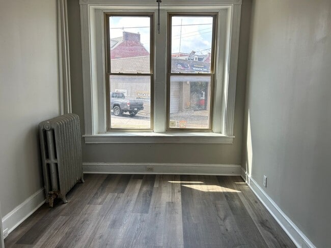 Building Photo - 416-418 Manor St.