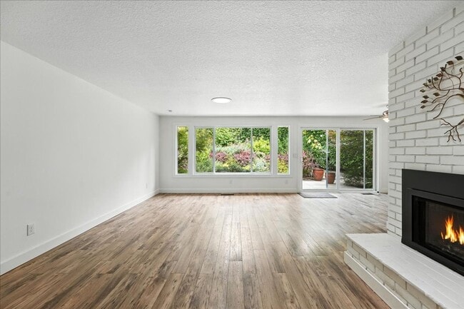Building Photo - Charming Single-Level 3-Bedroom Home for R...