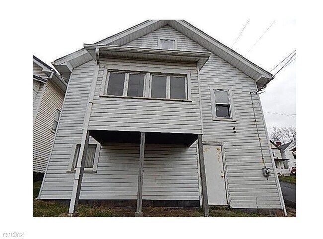 Building Photo - 3 br, 1 bath House - 460 Fayette Street