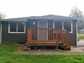 Building Photo - 17529 44th Ave W