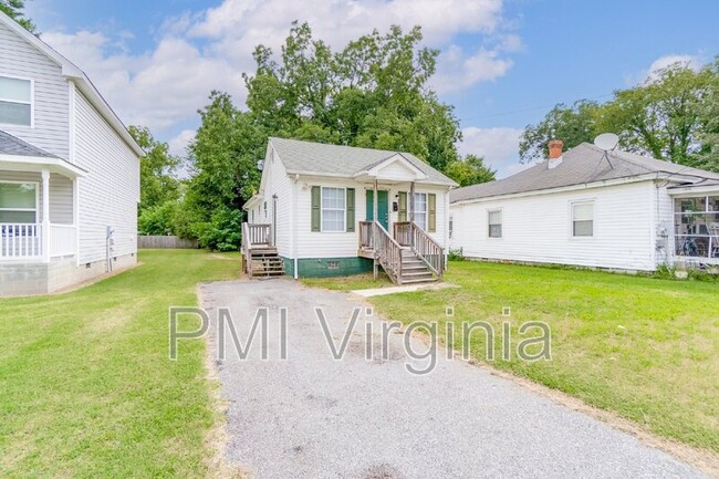 Building Photo - 652 1st Ave