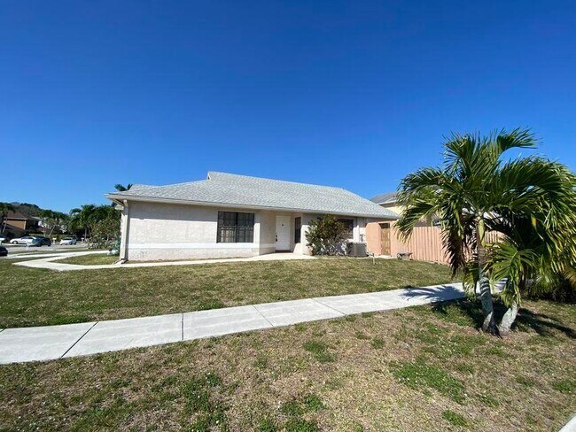 Foto del edificio - 22380 Sands Point Dr