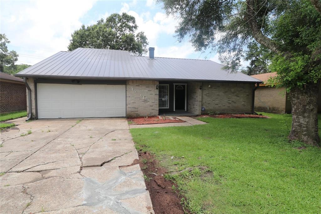 Primary Photo - 17511 Mallet St
