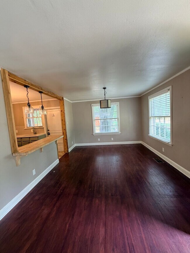 Foto del edificio - Beautiful 2 Bedroom Unit near LSUS!