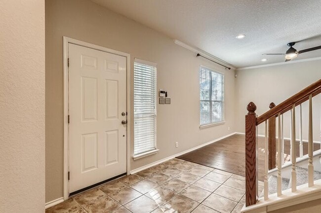 Building Photo - 8803 Redwood Bend