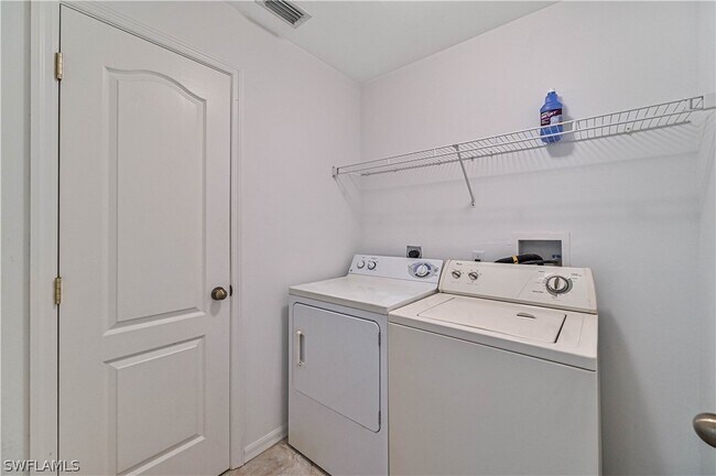 Foto del edificio - 2822 NW 11th Terrace