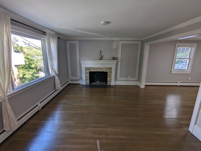 Building Photo - 97 Langley Rd