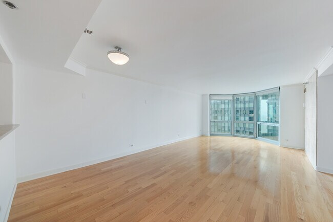Building Photo - 195 N Harbor Dr