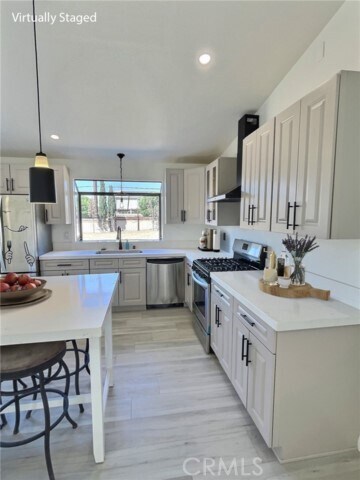 Building Photo - 665 Sweetser Dr