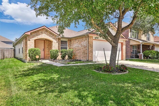 Foto del edificio - 1814 Wooded Acres Dr