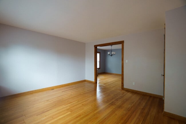 Building Photo - 3049 N Kenneth Ave