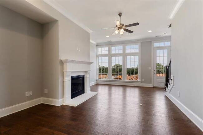 Building Photo - 6787 Encore Blvd