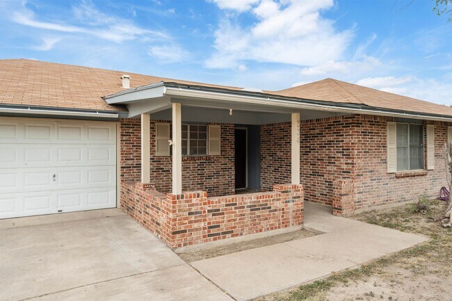 Foto del edificio - 334 Inspiration Way