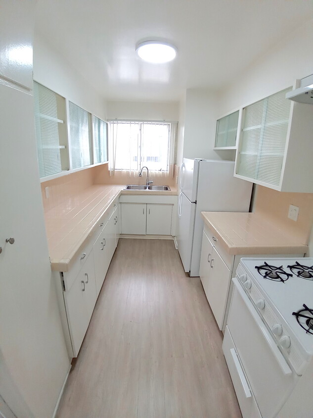 Foto principal - 304 N Rossmore Ave