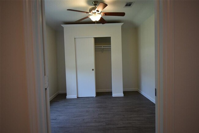 Building Photo - 7407 Cortes Dr