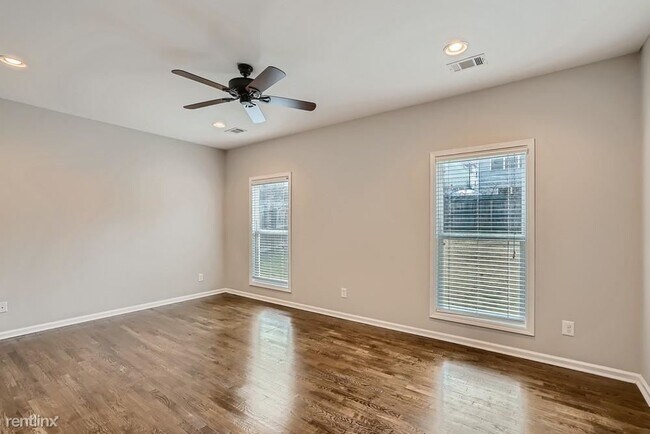 Building Photo - 3 br, 2 bath House - 2641 Silver Leaf Ter SE