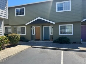 Building Photo - 2030 Brookhurst St