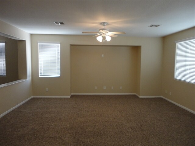 Foto del edificio - 903 Golden Poppy St