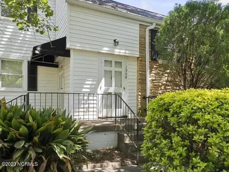 1904 Smallwood Dr Unit 4, Raleigh, NC 27605 Condo for Rent in Raleigh, NC