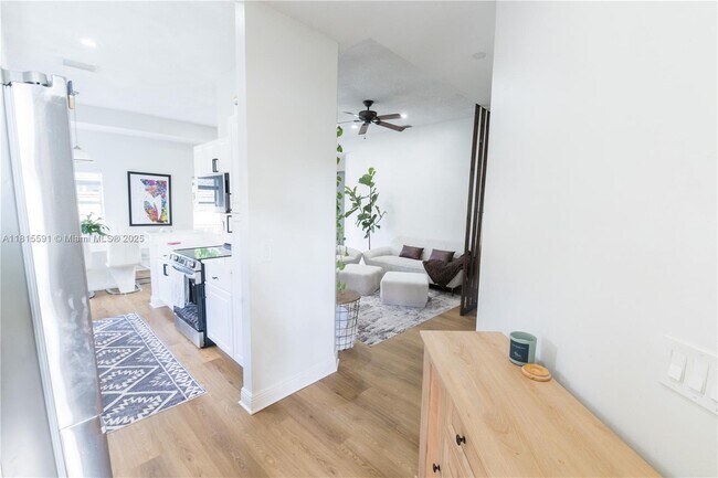 Building Photo - 23060 Sunfield Dr