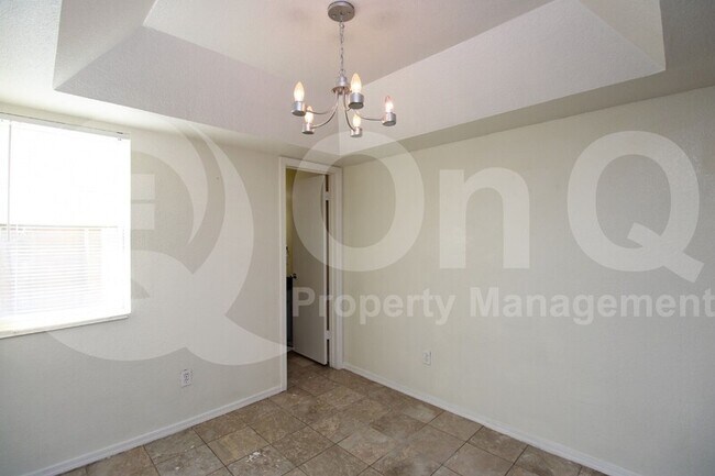 Building Photo - 4418 E Riverside St