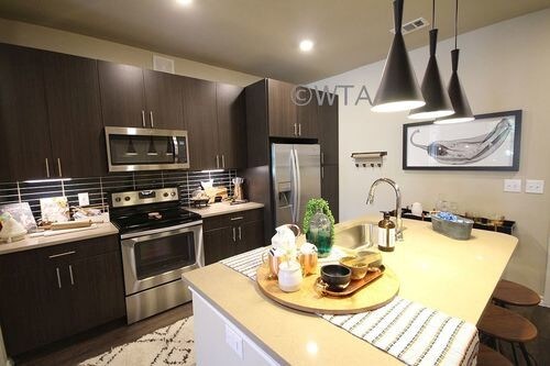 Foto del edificio - 13010 Ridgeline Blvd