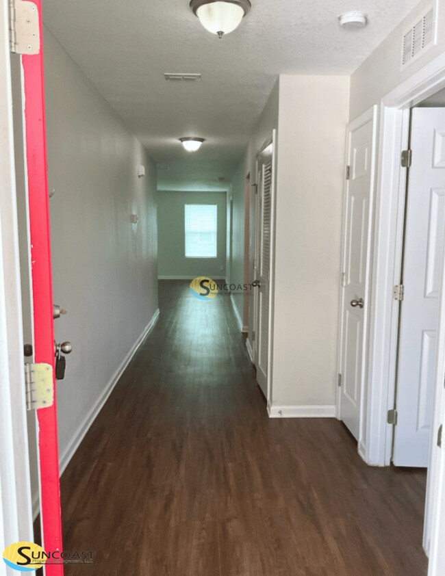 Foto del edificio - 8018 Hastings St