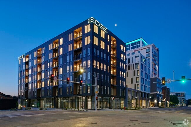 Building Photo - 300 S Clinton St